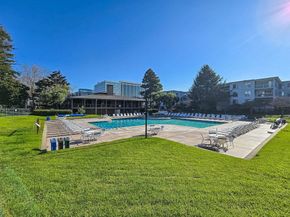 8 Admiral Dr A238, Emeryville CA 94608