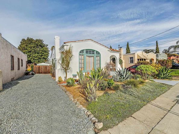 2927 Seminary Ave, Oakland CA 94605