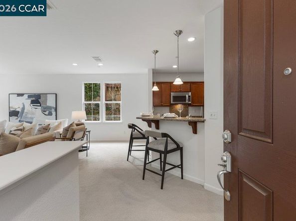 517 Falling Star Dr, Martinez CA 94553