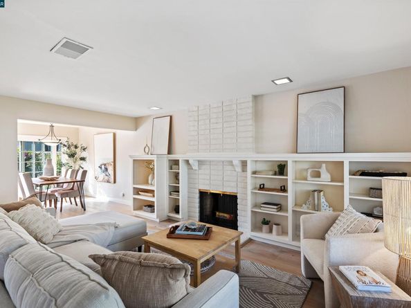 18 Miramonte Dr, Moraga CA 94556