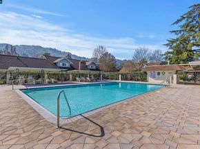 18 Miramonte Dr, Moraga CA 94556