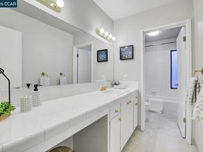 2133 Donald Dr 9, Moraga CA 94556