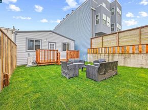 390 Guttenberg St, Daly City CA 94014