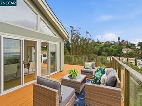 7075 Elverton Dr, Oakland CA 94611