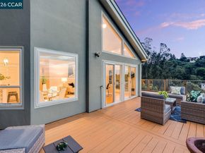 7075 Elverton Dr, Oakland CA 94611