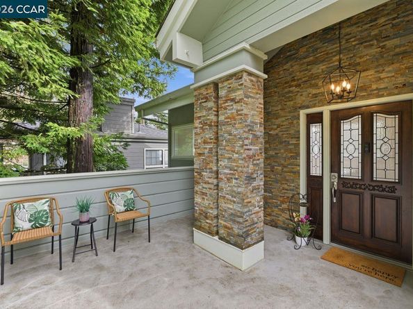 7075 Elverton Dr, Oakland CA 94611