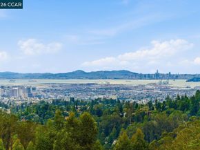 7075 Elverton Dr, Oakland CA 94611