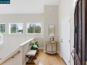 7075 Elverton Dr, Oakland CA 94611