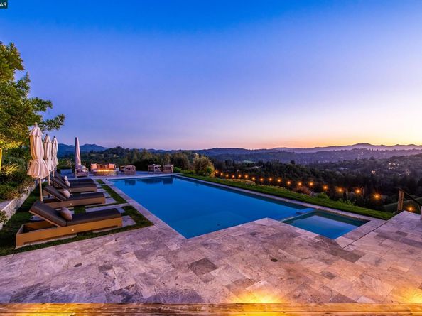 33 Deer Trail, Lafayette CA 94549