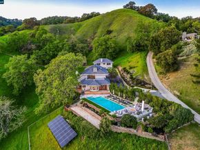 33 Deer Trail, Lafayette CA 94549