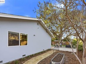 2124 Orion Ct, Livermore CA 94550