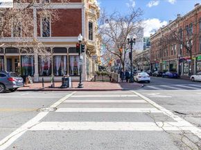 809 Clay St, Oakland CA 94607