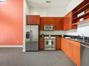 809 Clay St, Oakland CA 94607