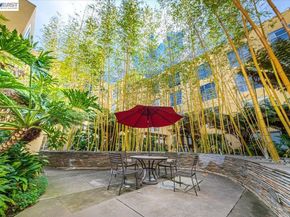 809 Clay St, Oakland CA 94607