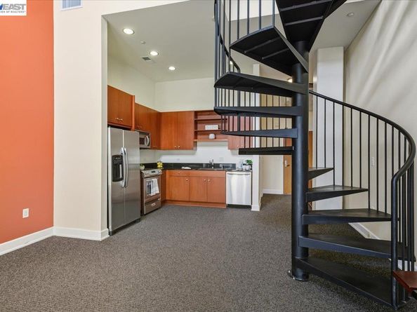 809 Clay St, Oakland CA 94607