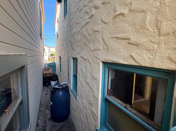 1266 Washington Ave, Albany CA 94706