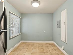 6386 Dana St, Oakland CA 94609
