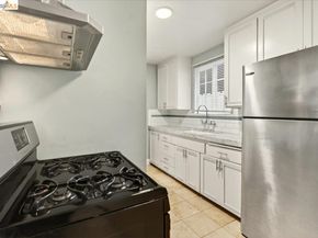 6386 Dana St, Oakland CA 94609