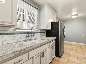 6386 Dana St, Oakland CA 94609
