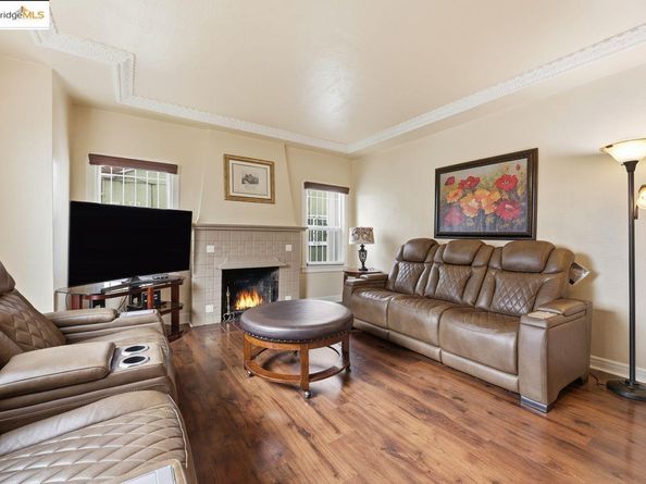 5230 Hillen Dr, Oakland CA 94619