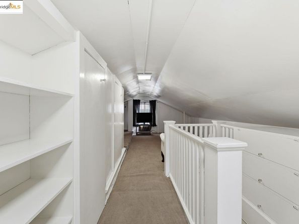 5230 Hillen Dr, Oakland CA 94619