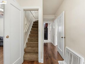 5230 Hillen Dr, Oakland CA 94619