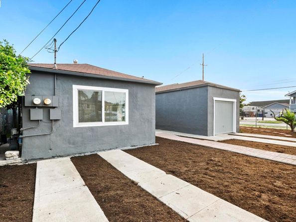 9028 A St, Oakland CA 94603