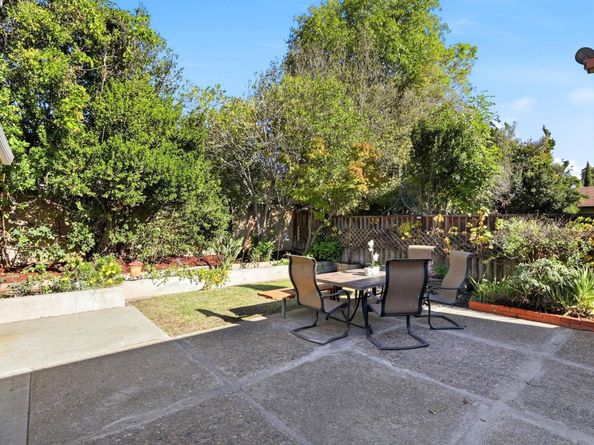 240 Carmelita Pl, Fremont CA 94539