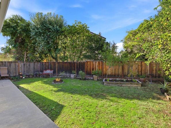 240 Carmelita Pl, Fremont CA 94539