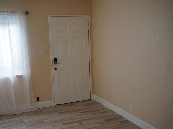 10600 Pippin St, Oakland CA 94603