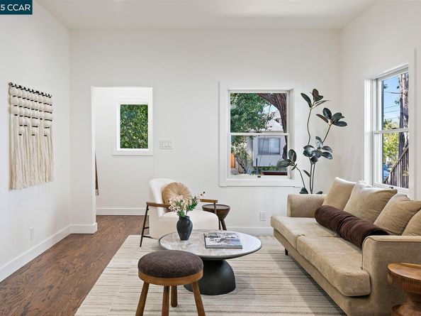 2703 Mathews St, Berkeley CA 94702