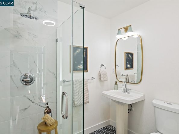 2703 Mathews St, Berkeley CA 94702