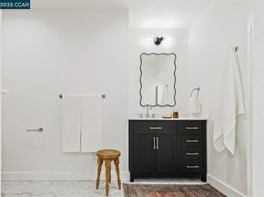 2703 Mathews St, Berkeley CA 94702
