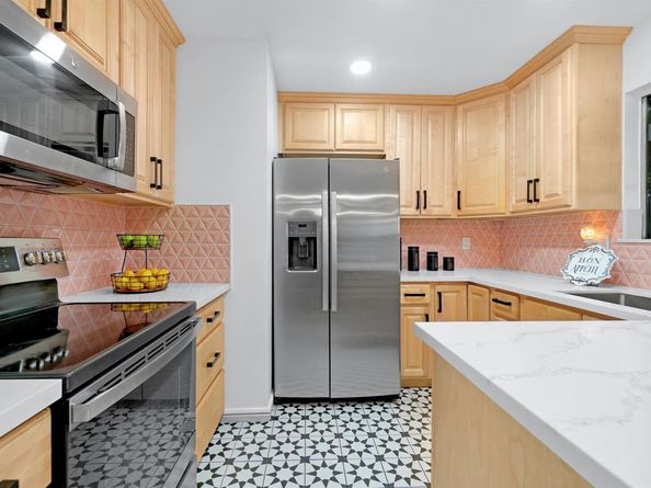 179 Loma Verde Dr, San Lorenzo CA 94580