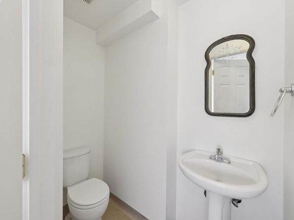 1812 San Antonio Avenue, Alameda CA 94501