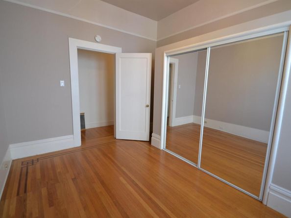 1812 San Antonio Avenue, Alameda CA 94501