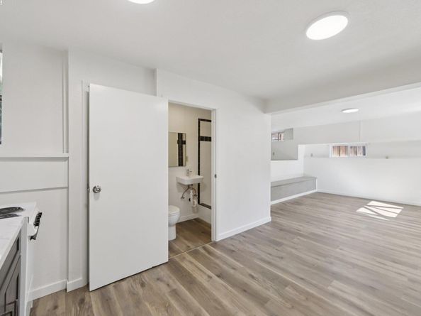 1812 San Antonio Avenue, Alameda CA 94501