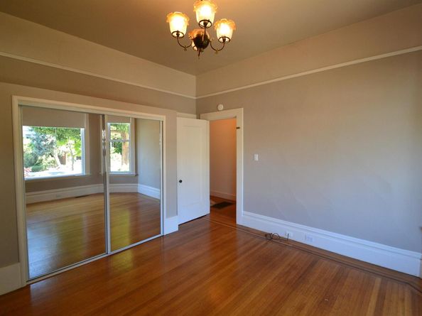 1812 San Antonio Avenue, Alameda CA 94501