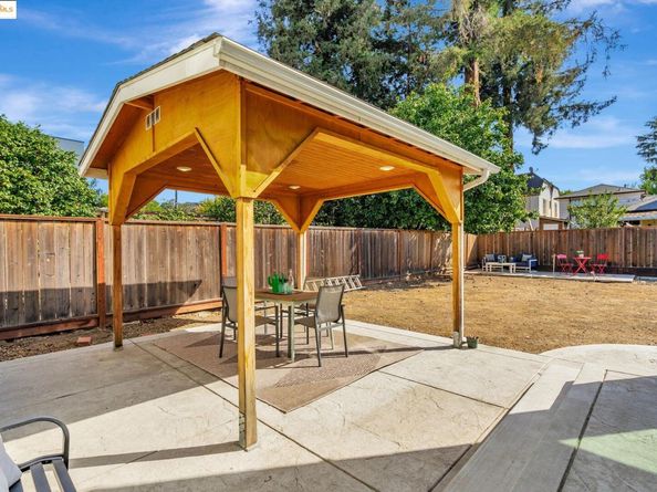 520 Superior Ave, San Leandro CA 94577
