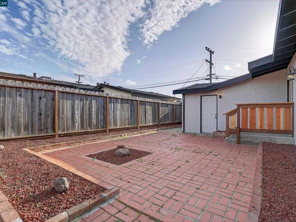 2615 Henry Ave, Pinole CA 94564