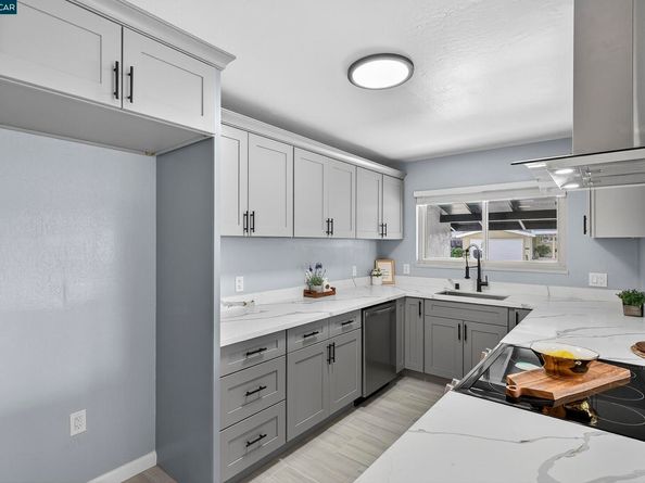 2615 Henry Ave, Pinole CA 94564