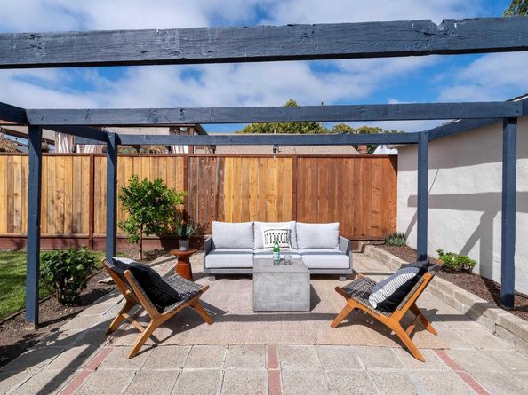 10906 Reposo Dr, Oakland CA 94603