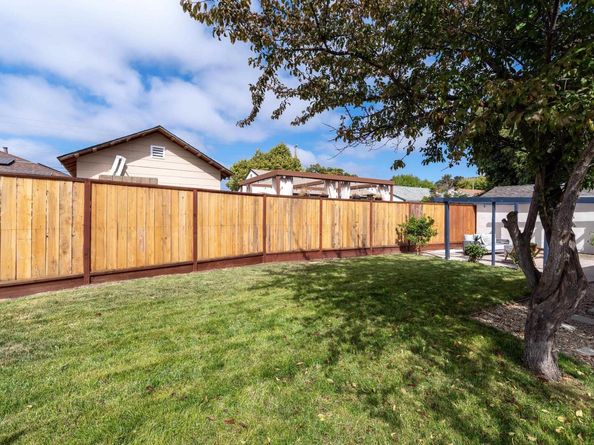 10906 Reposo Dr, Oakland CA 94603