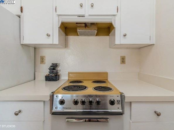 2005 Pleasant Valley Ave 316, Oakland CA 94611