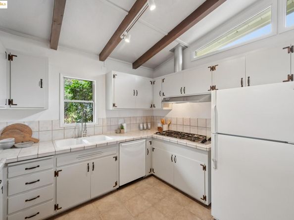 6445 Hagen Blvd, El Cerrito CA 94530