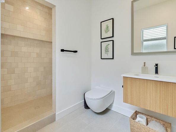 1019 Campbell St, Oakland CA 94607