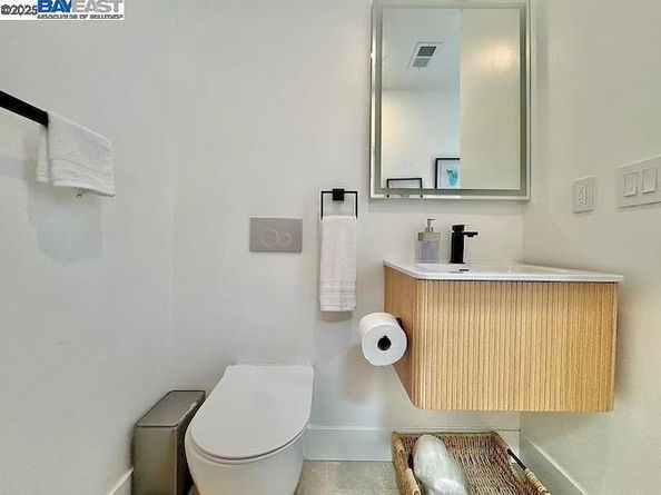 1019 Campbell St, Oakland CA 94607