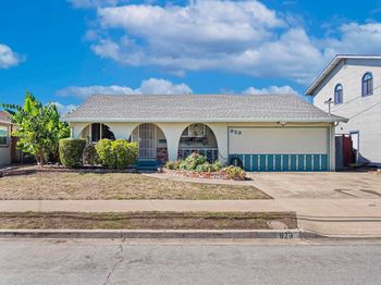 829 Crespi Dr