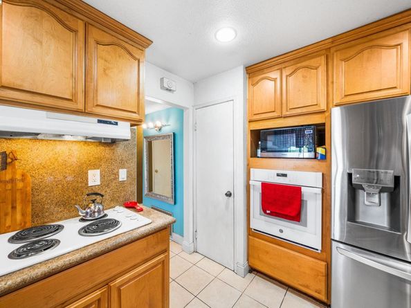 2566 Boren Dr, San Jose CA 95121