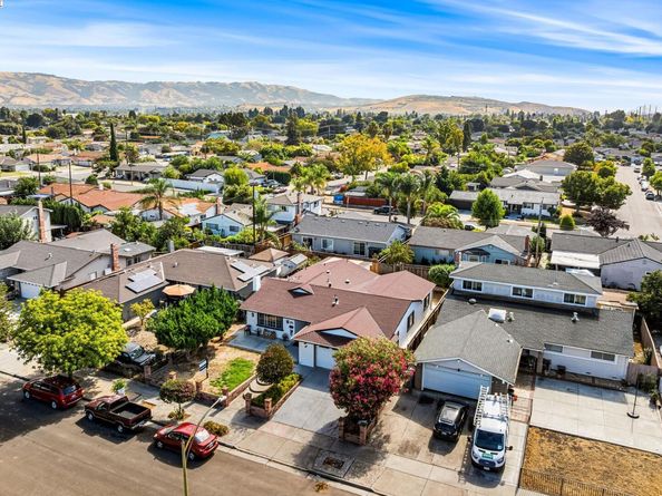 2566 Boren Dr, San Jose CA 95121